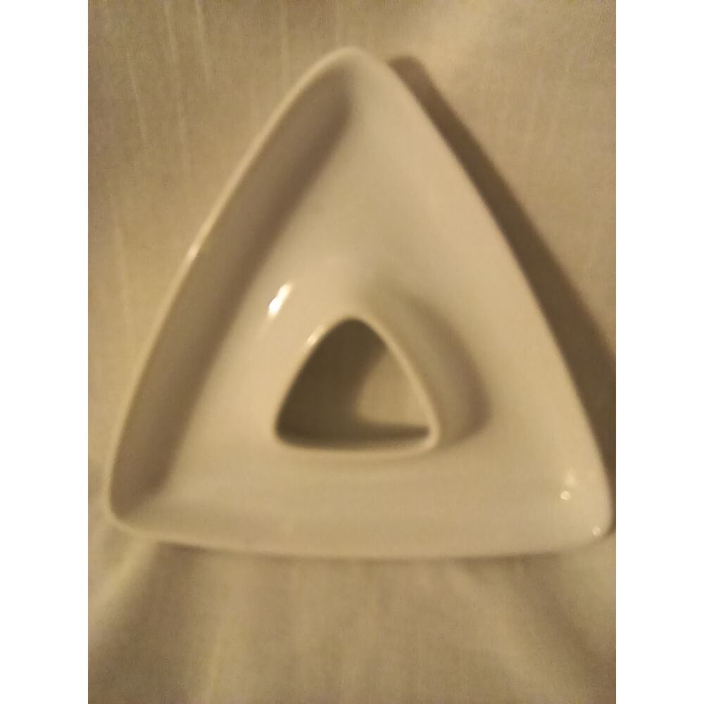 Crate & Barrel Triangular White Appetizer Serving Dish Porcelain Apx. 7 in EUC